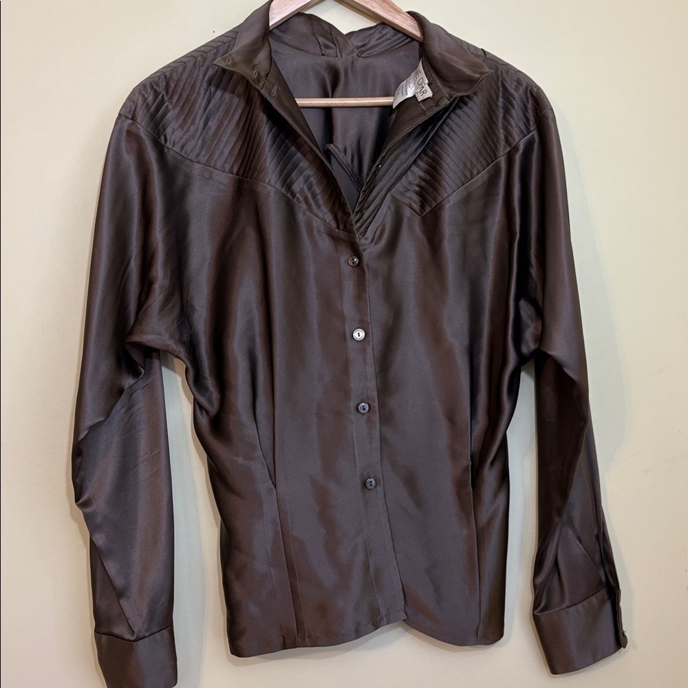 Joanie Char | 100% Silk Brown Button-Back Pleated Yoke Mock Neck Blouse Top 8 - Picture 12 of 17